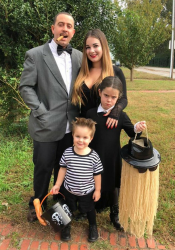 13 Family Costume Ideas for Halloween | Macaroni KID National