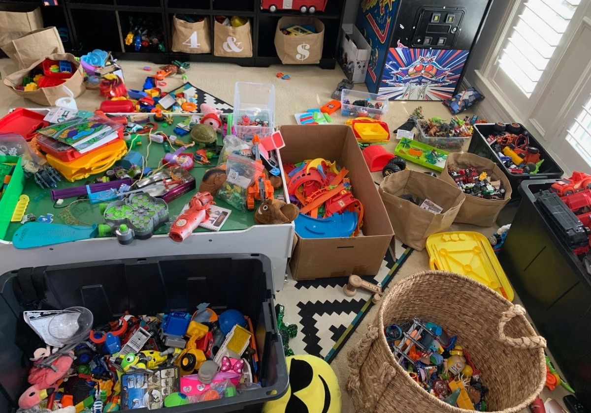 Organizing Kids' Stuff: The Big Kids Room Purge