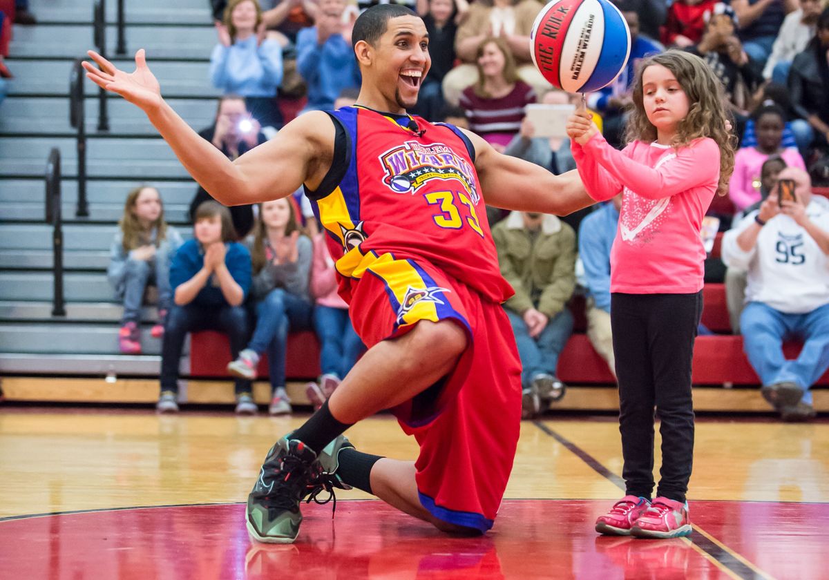 Harlem Wizards pay a visit, play staff in Niagara-Wheatfield