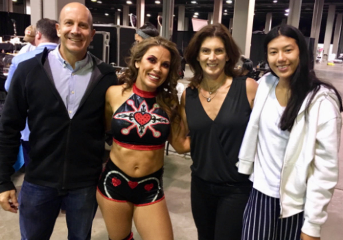 As WWE's Holiday Tour Kicks Off, We Connect with Mickie James | Macaroni  KID Shreveport-Bossier