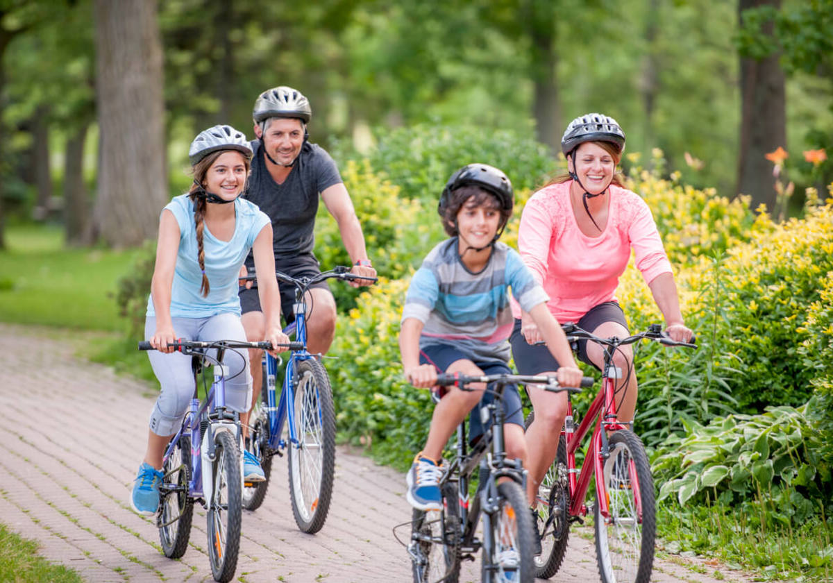 keep-your-family-safe-while-biking-macaroni-kid-north-shore