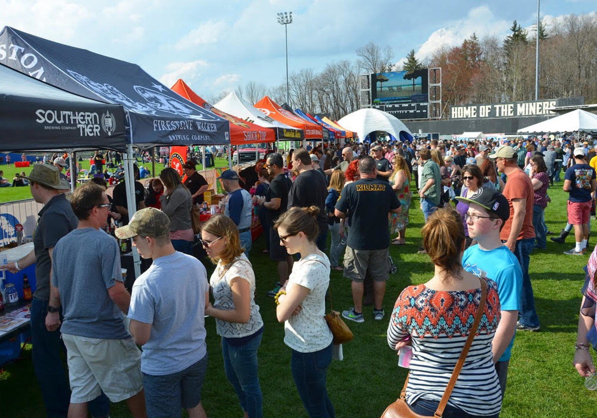 TODAY IS SKYLANDS STADIUM'S FOOD TRUCK & CRAFT BEER FESTIVAL | Macaroni