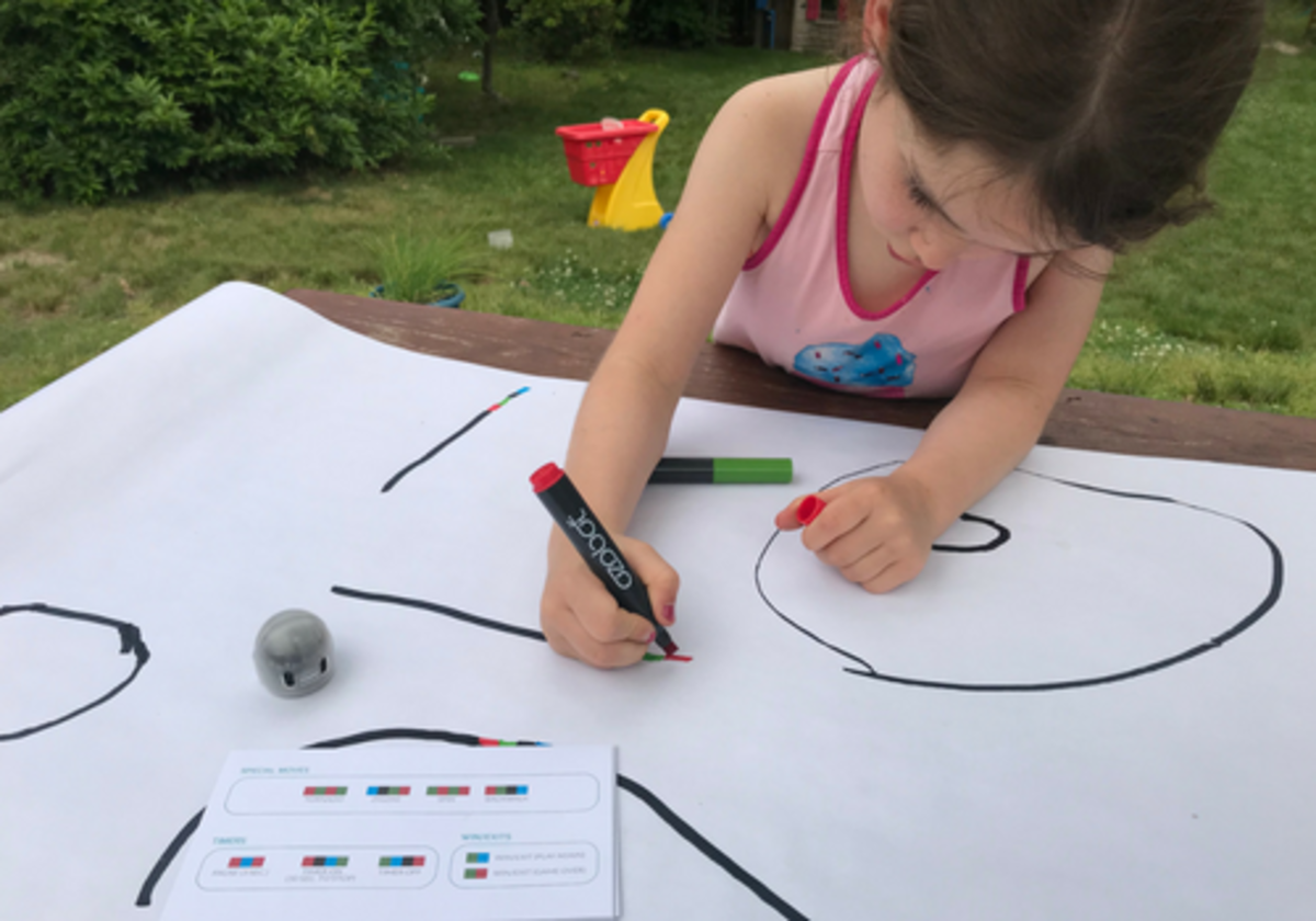 Stimulate Your Kids Brain This Summer with the Ozobot Evo
