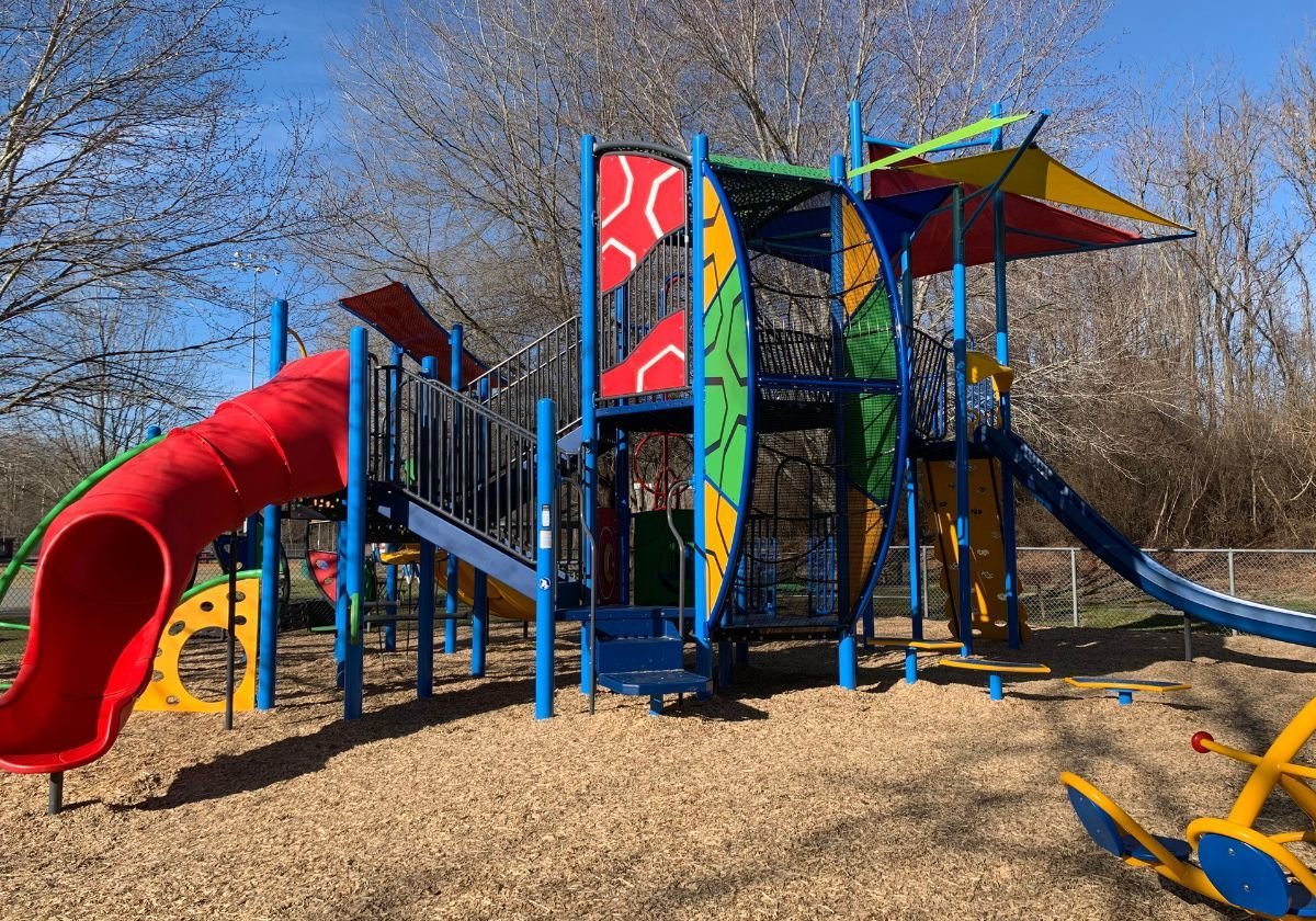 PLAYGROUND REVIEW Charles D. Owen Park Macaroni KID Asheville