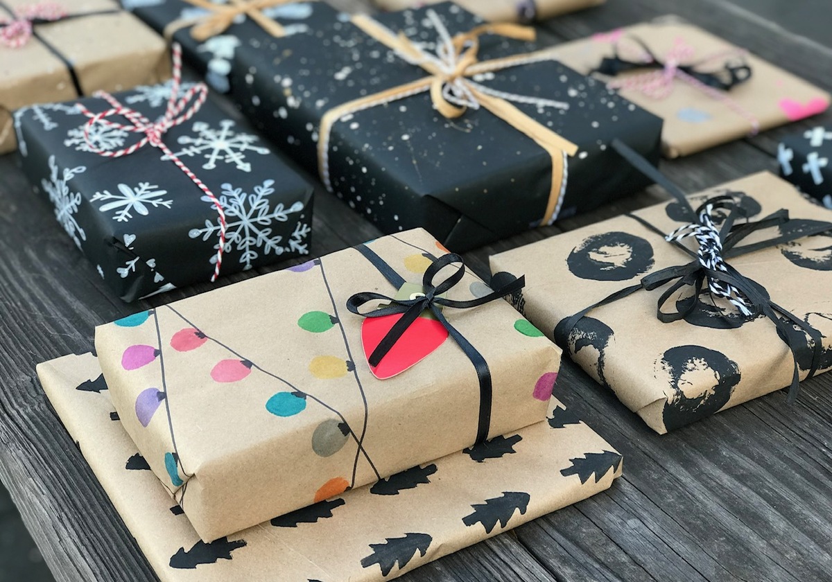 customized {creative} wrapping paper — Colors and Craft
