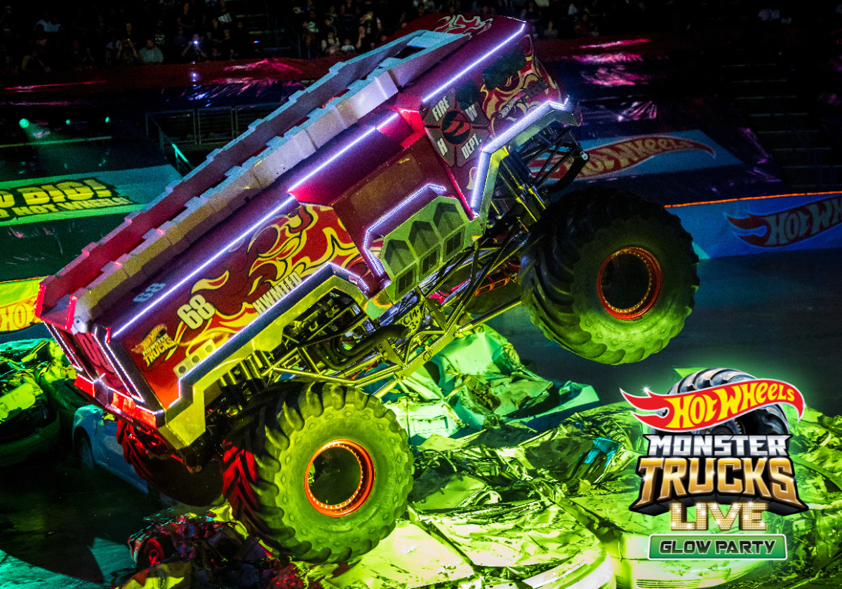 Hot Wheels Monster Trucks Live™ Glow Party™ Lights Up Denver