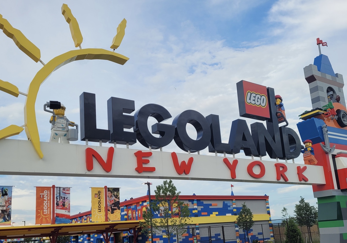 This LEGO model gives a preview of LEGOLAND New York, to open in 2020.