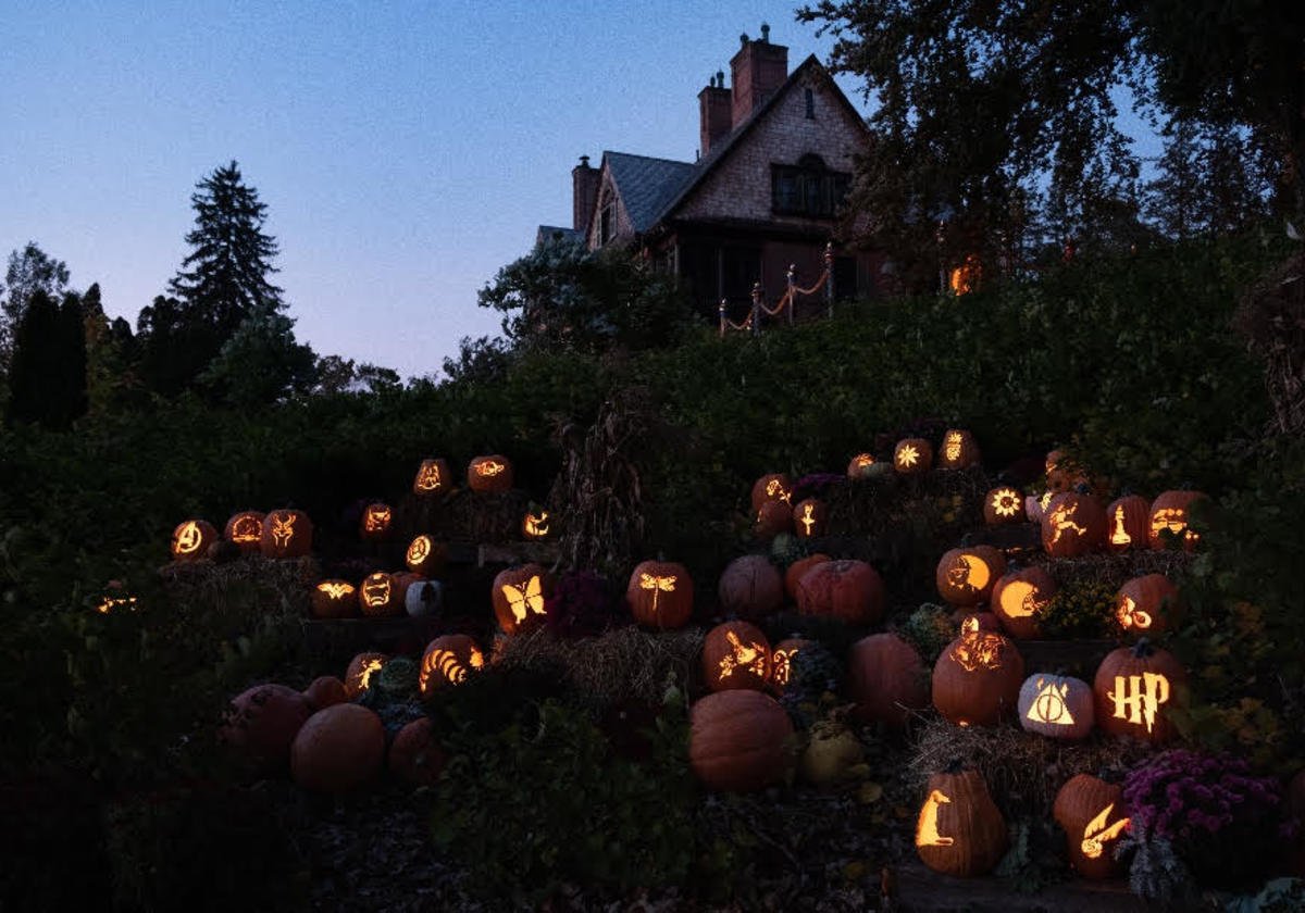 Pumpkin Shows at Long Hill in Beverly to Headline Halloween Macaroni