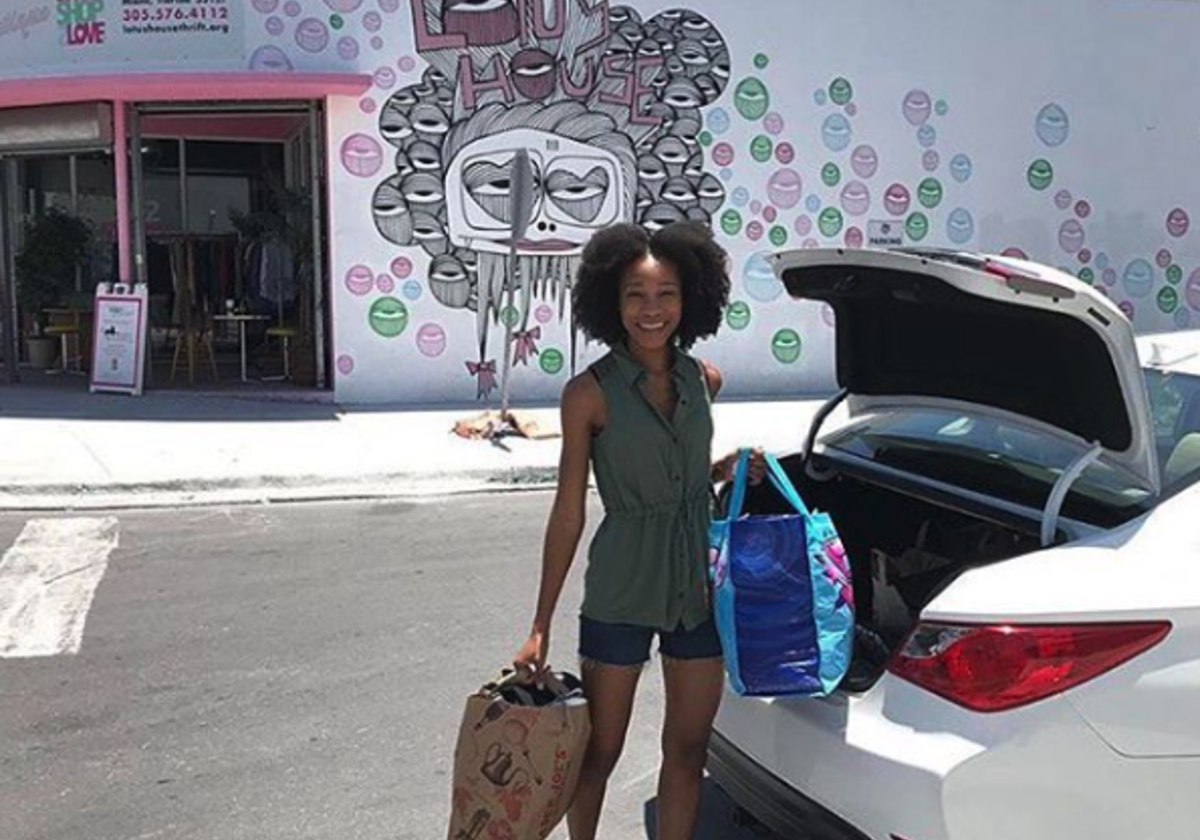 Shops at Merrick Park's Earth Day Handbag Donation to Dress for Success  Miami 