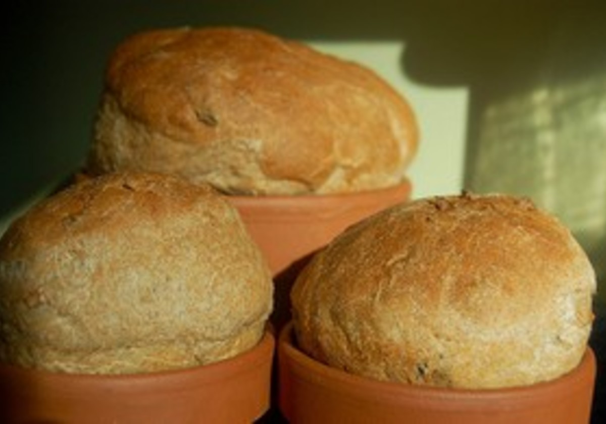 Instructions: How to Make Flower Pot Bread — FarmSteady