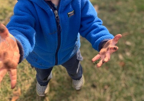 Dirty toddler hands