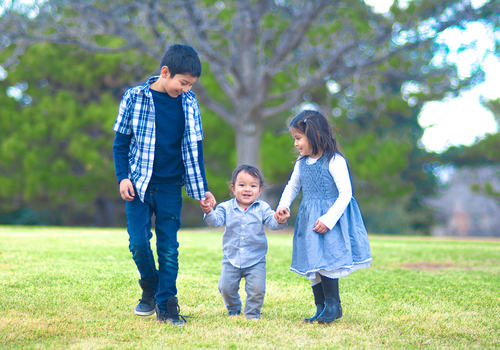 Angelique Alcaraz Photography Siblings Photography Toddler Holding Hands websize