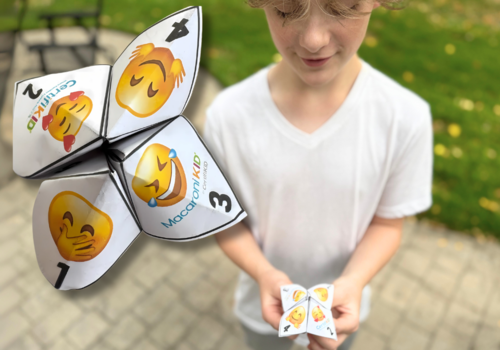 gratitude cootie catcher -- a fun way to teach kids thankfulness at thanksgiving and the holidays