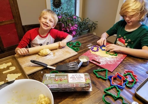 NestFresh Eggs Review - Easy to Roll Holiday Cookies with Kids