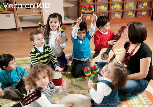 Toddlers in a music class