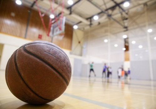 Play adult drop-in basketball at South Bellevue Community Center