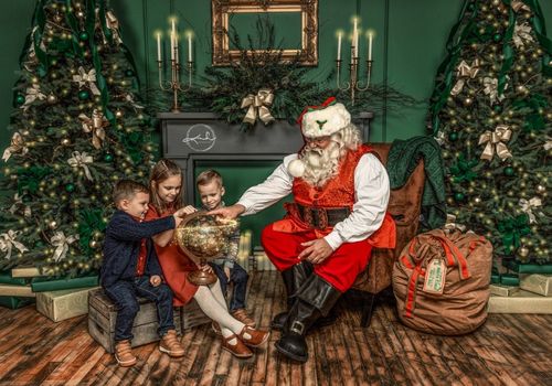 Family Photos with Santa in Binghamton