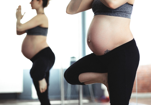 pregnant woman exercising. How to do kegels the right way