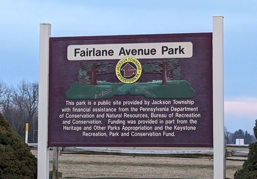 Fairlane Ave Park sign