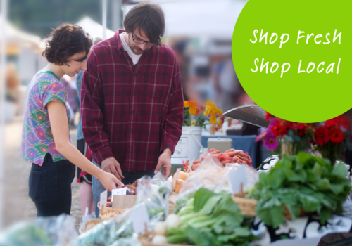 couple looking at fresh produce