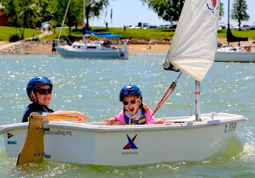 children learning to sail at Community Sailing of Colorado Summer Camp