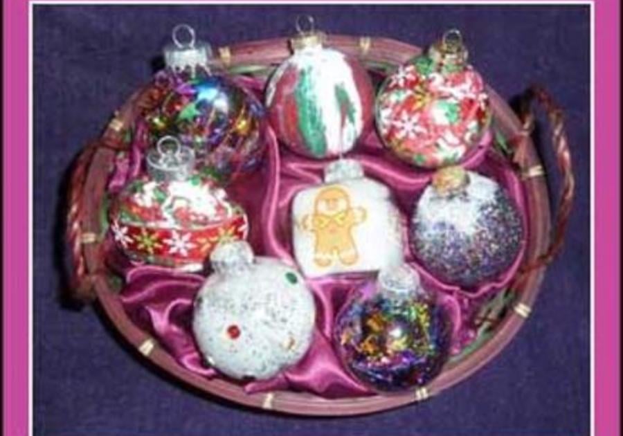 Easy Custom Ornaments to make