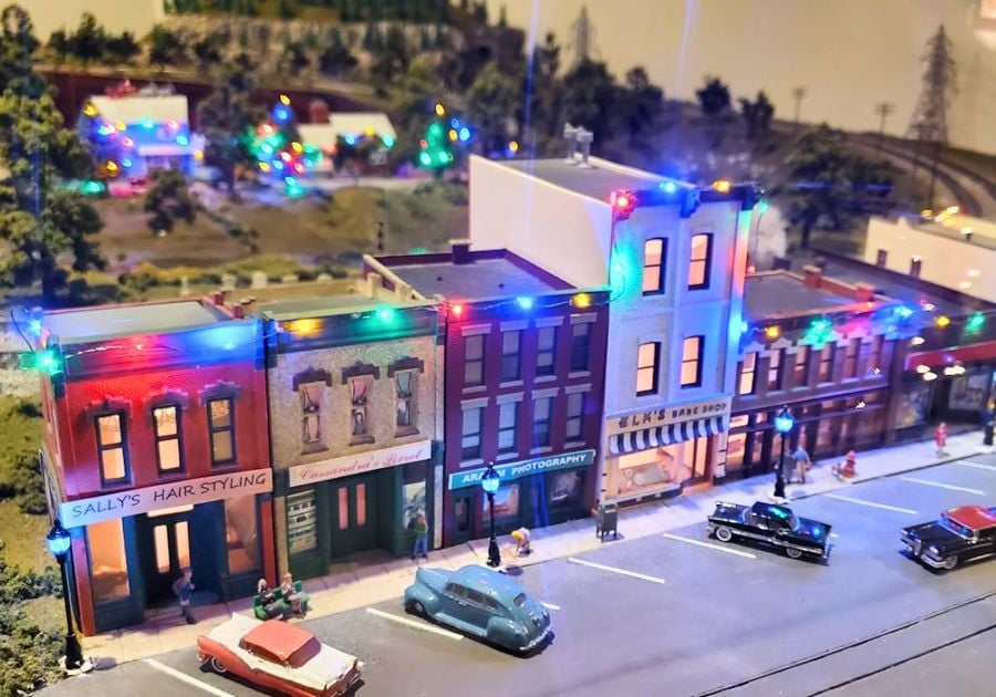 Roberson Museum Binghamton Home for the Holidays Display Train