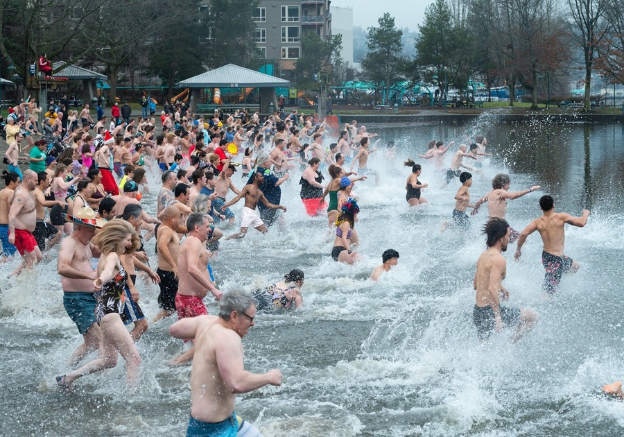 Renton Polar Bear Plunge at Gene Coulon Park