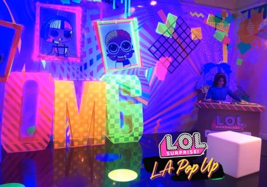 Pop Up Dance Party!  L.O.L. Surprise! 