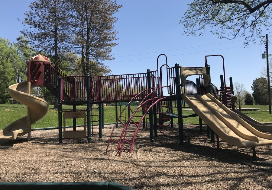 *Playground Spotlight* Hounz Lane Park | Macaroni KID Louisville East