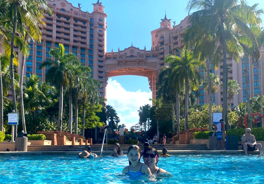 Amy Flynn and daughter at Atlantis Bahamas