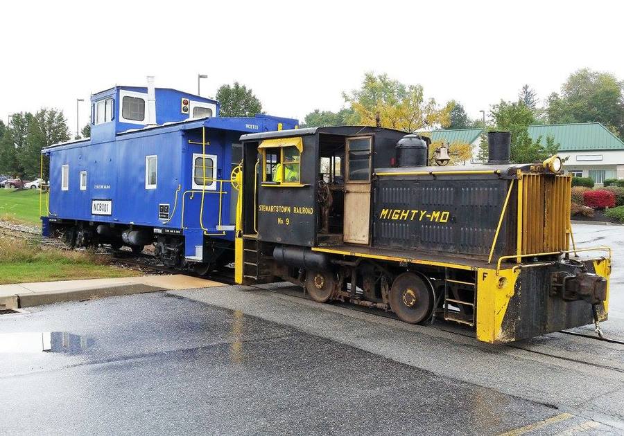 Mighty Mo and the Blue Caboose!