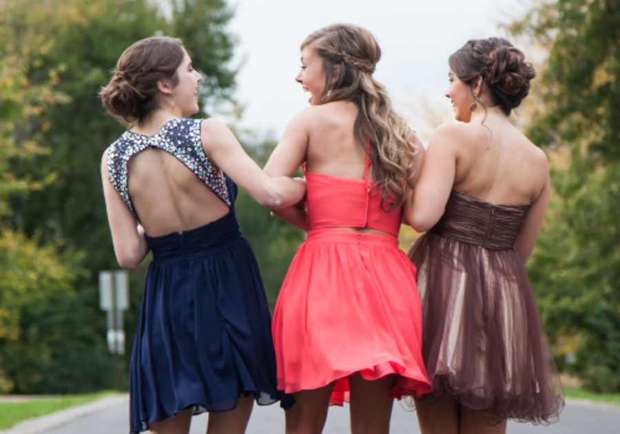 To make prom magical, Andover Central senior helps girls find free gowns,  dresses