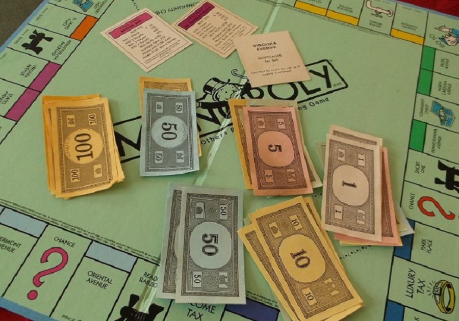 Family Traditions: 13 Classic Games for Family Game Night