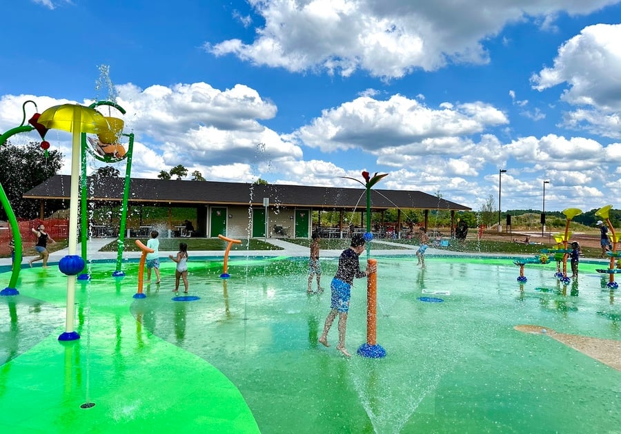 Fairview Park Splash Pad Review from a Pittsburgh Mom | Macaroni KID ...