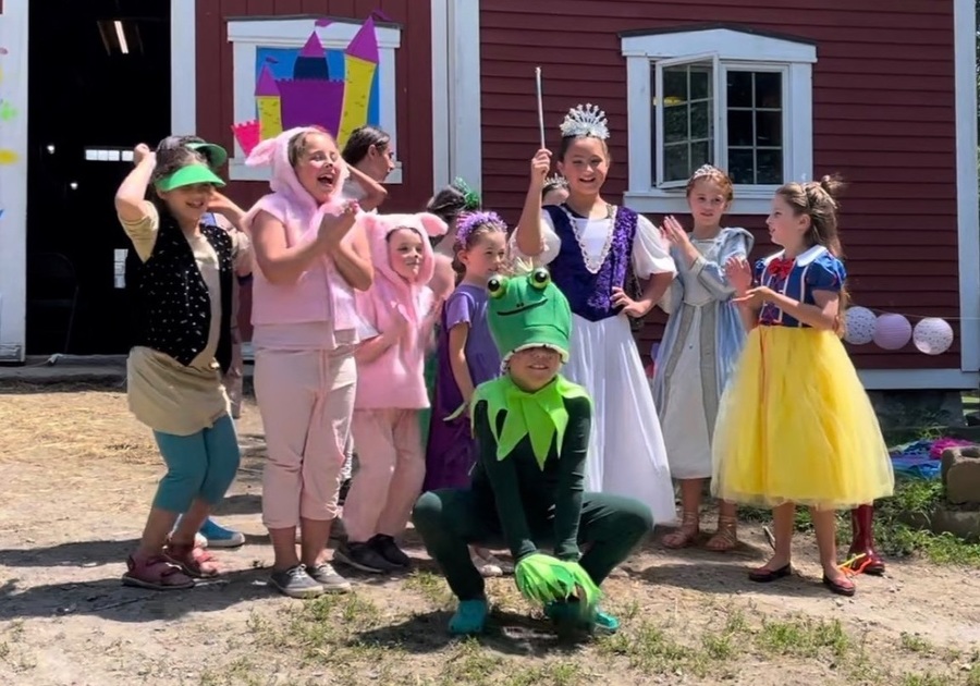 Theater camp kids at Good Pickin' Farm