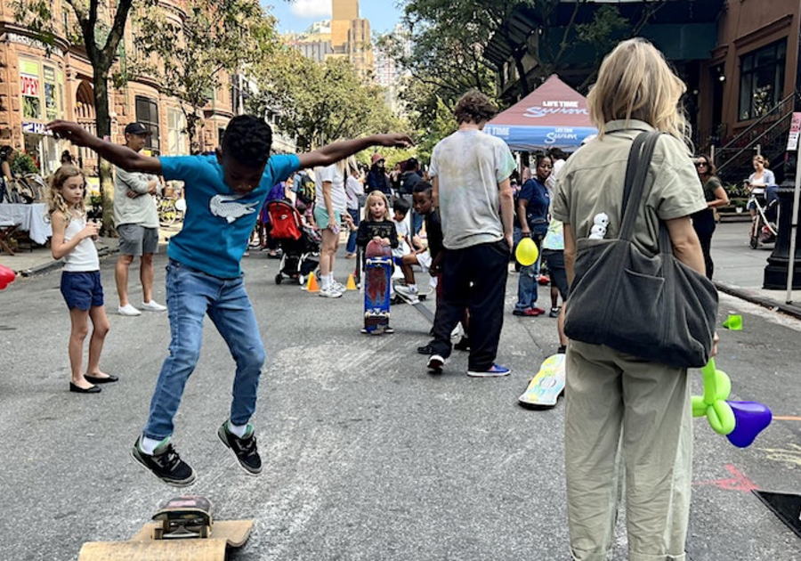 Brooklyn Bridge Parents Back to School Party on Montague Street in Brooklyn Heights