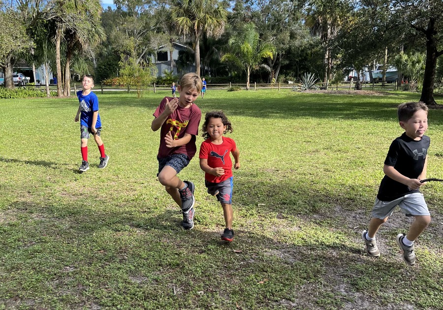 kids running