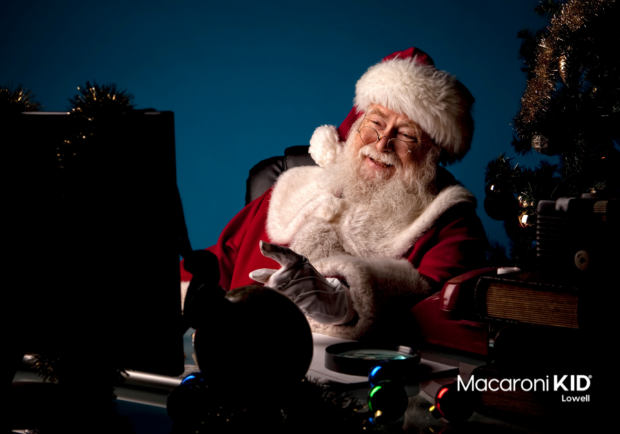 Santa on a laptop