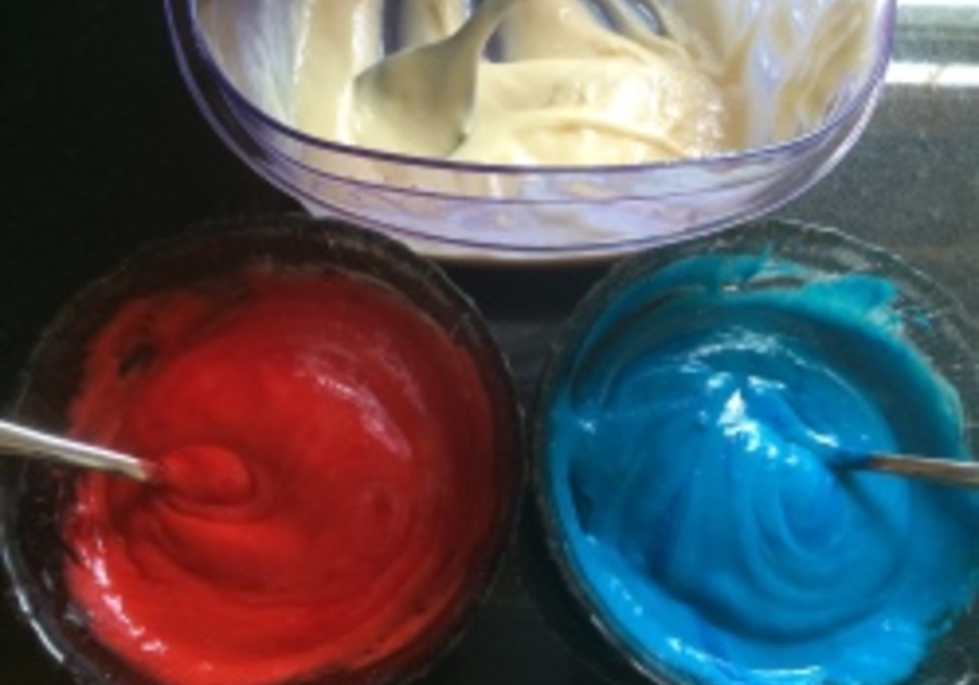 Red White and Blue Cupcakes for the 4th of July