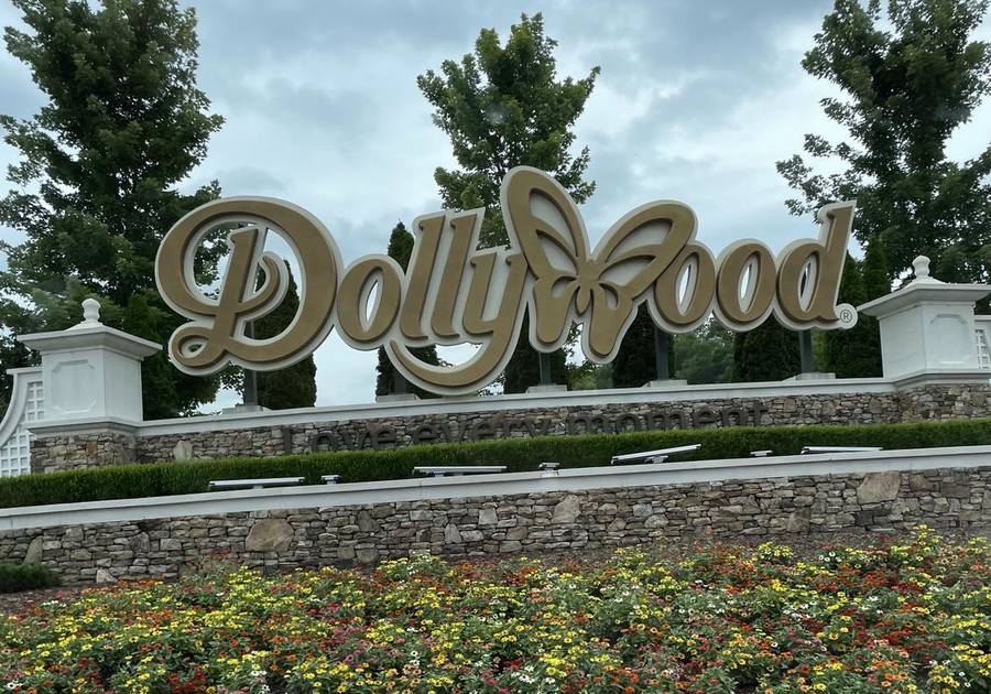 Dollywood Sign