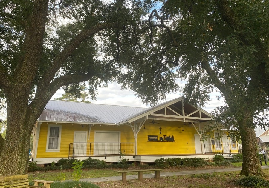 Le Vieux Village Orphan Train Museum