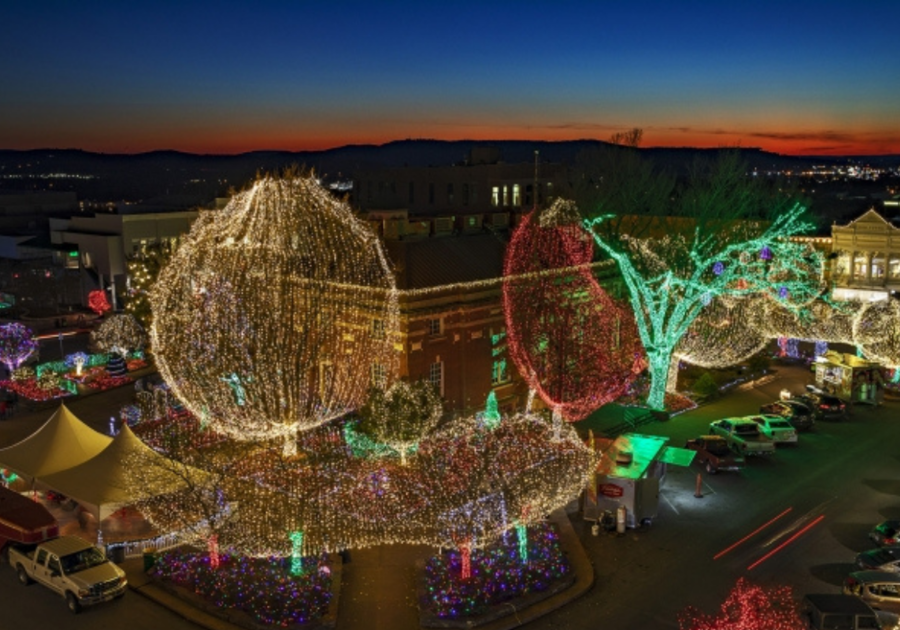 Best Decorated Christmas Light Displays in Northwest Arkansas 2022
