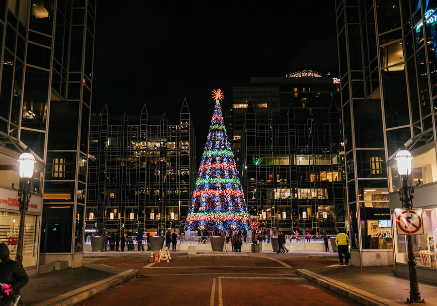 Tree Lit Up Photo Credit Emery Meyer for the Pittsburgh Downtown Partnership 