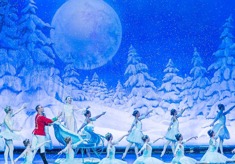 IPB Kelsey Dorr_Snow Queen-Reece Taylor_Nutcracker Soldier-Keira Elizabeth_Clara Snow Scene ©2021 E.Y. Yanagi 