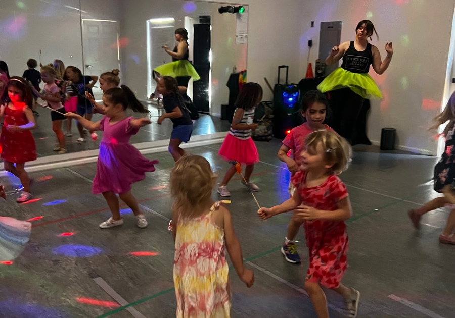 Summer camp 2024. Activities for kids in Sacramento. Dance camp Sacramento