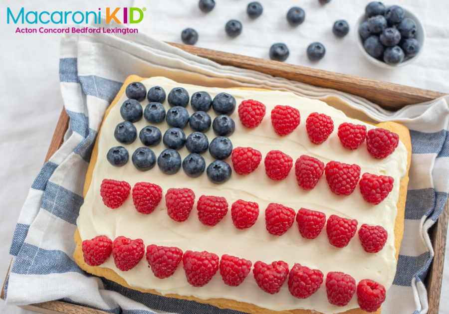 flag cake made of blueberries and raspberries