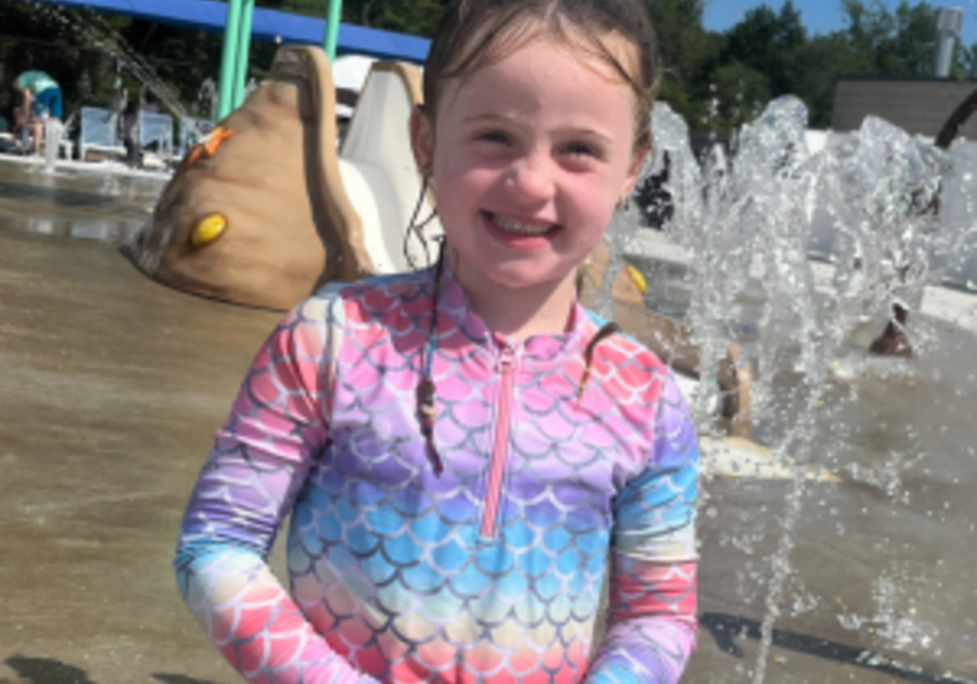 girl at splash pad