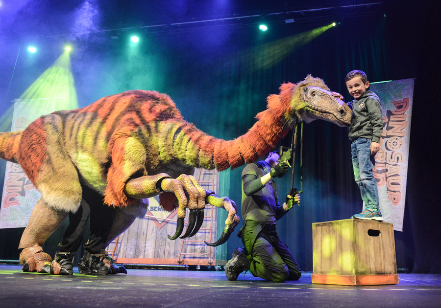 dinosaur live show near me