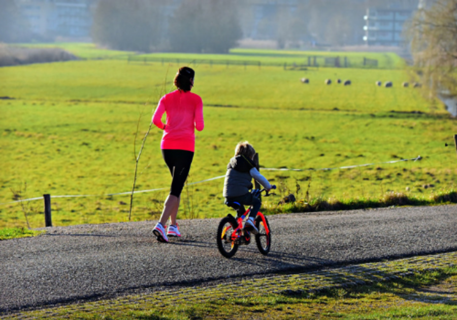 7 ways to exercise as a family